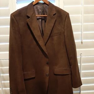 Chaps Brown Sport Coat
Like new condition
Size: 42L
$50
